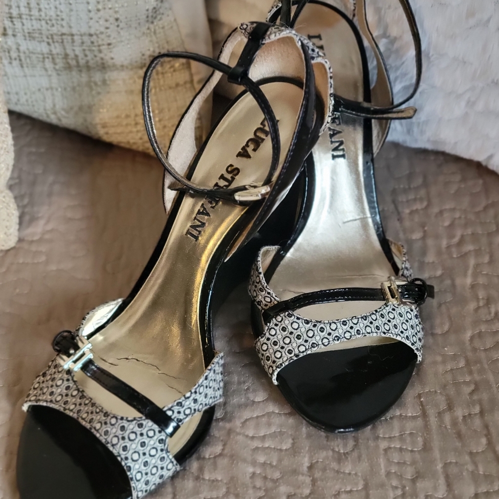 Luca Stefani wedge sandal